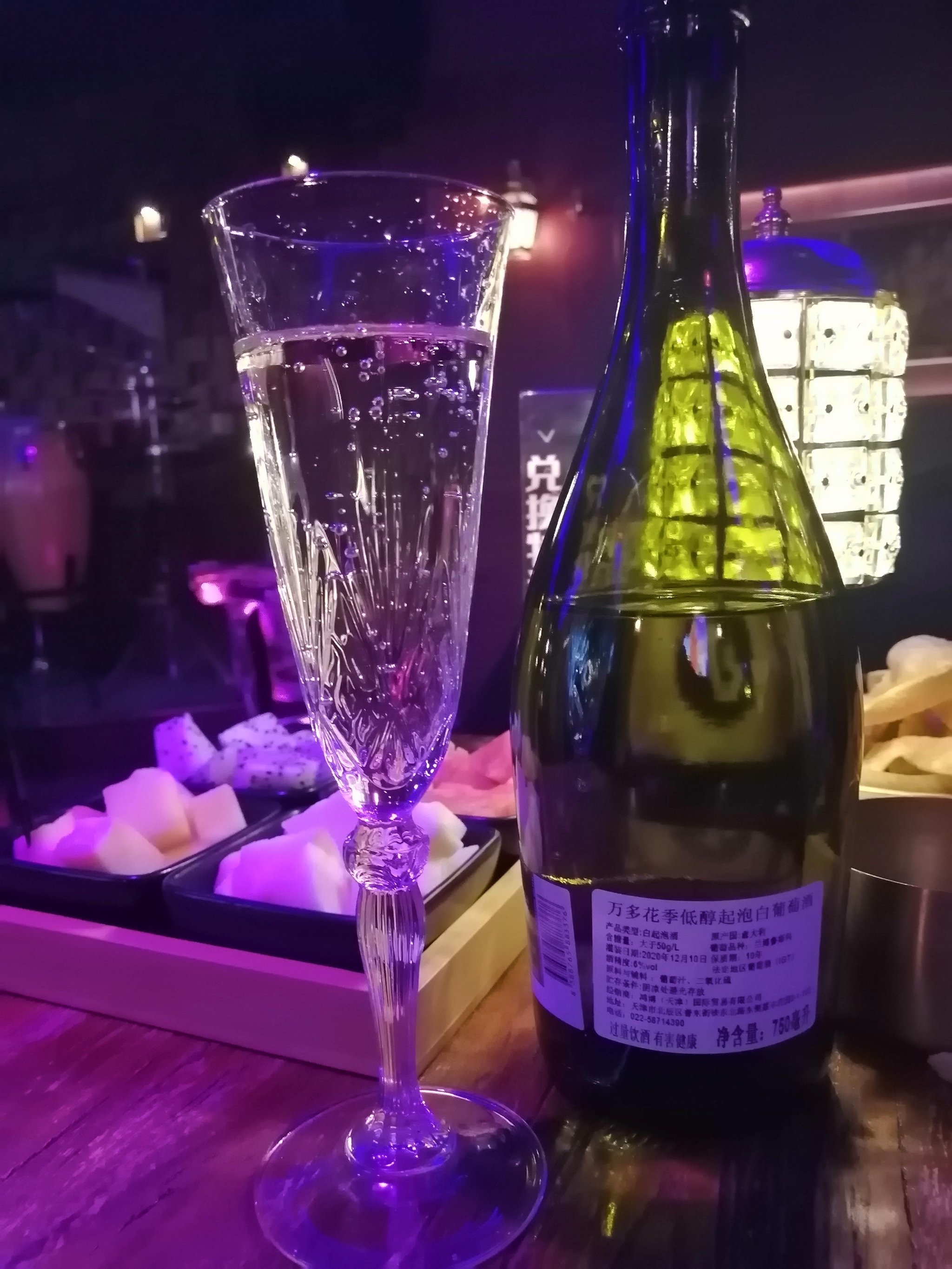 极具天津本地特色的酒吧,三弦摇滚李亮节～