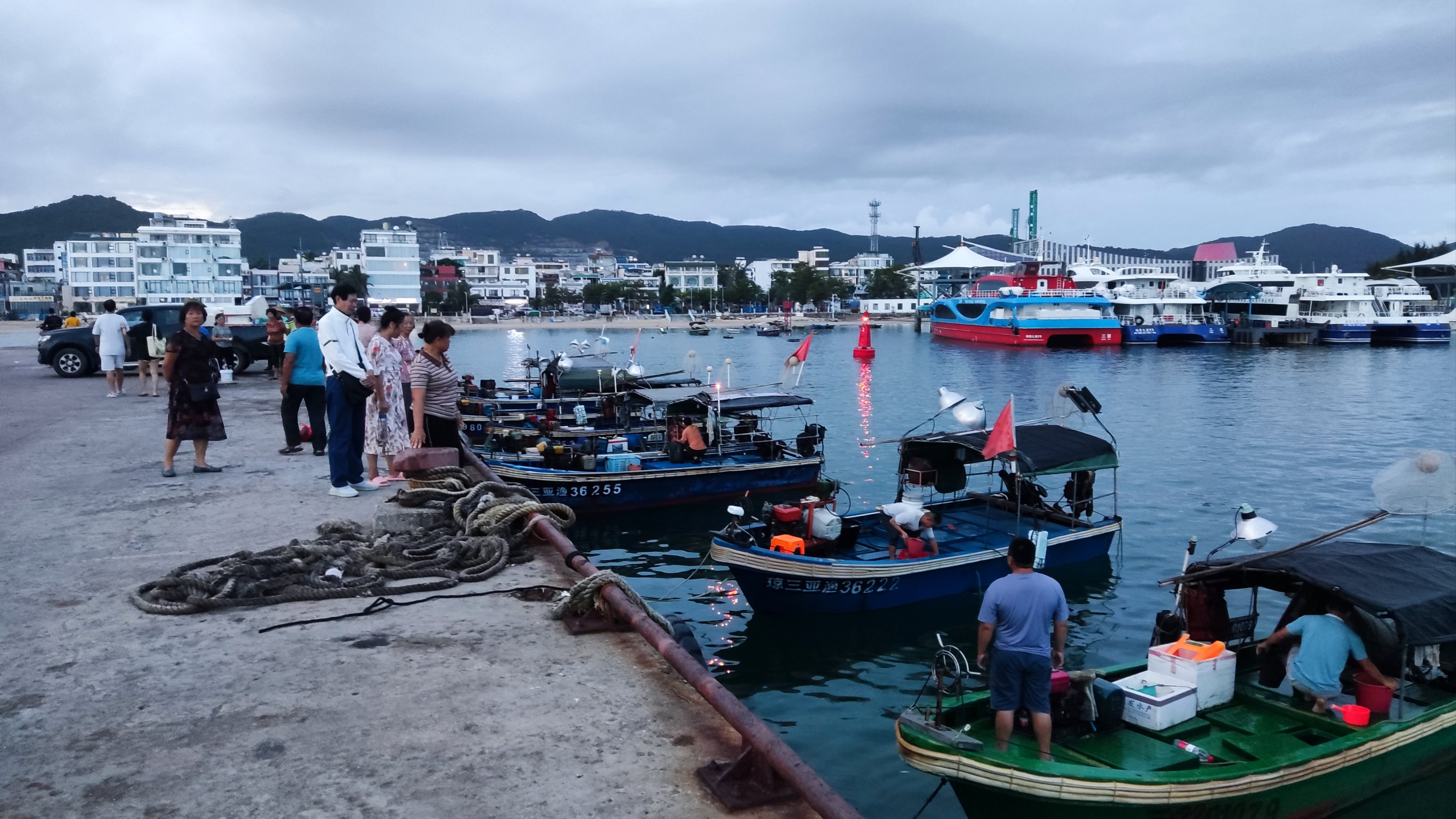 三亚后海村码头图片