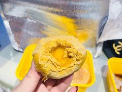 蛋黄流沙包-煲王粤菜餐厅(中侨中心店)