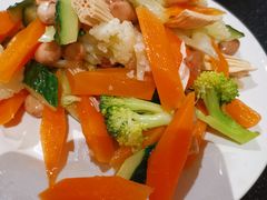 素什锦-馋嘴蛙火锅