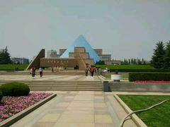 -上海市龙华烈士陵园