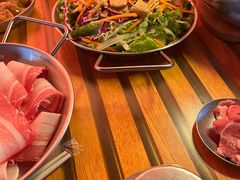 -叽叽扎扎烤肉场(生态城万达店)