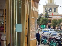 -霸王茶姬(五一路店)