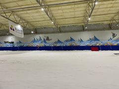 -乔波室内滑雪场