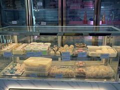 面包甜点陈列柜-麦雪尔甜品·生日蛋糕(新街口旗舰店)