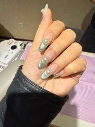 -甲·铺轻奢美甲美睫