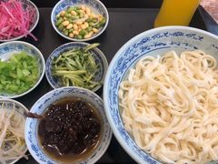 老北京炸酱面-门框胡同百年卤煮(新街口店)