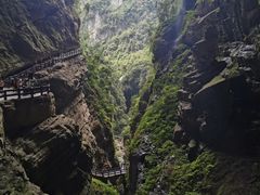-龙水峡地缝景区