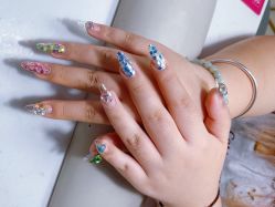 -瞧·享轻奢美甲美睫