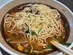 -爆炸头阿姨小四川正宗川味小吃(无任何分店)