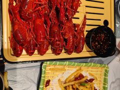 -肥肥虾庄·金牌油焖大虾(杨园滨江时代walk店)