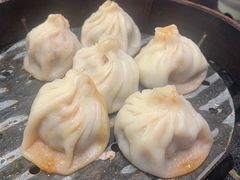 鲜肉小笼-老半斋(福州路店)