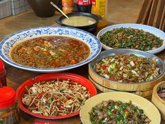 -佬缸炮江湖川菜(玉林店)