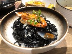 香煎澳洲大虾墨鱼汁意面-Maxpoint Kitchen 西餐咖啡(乐峰广场店)
