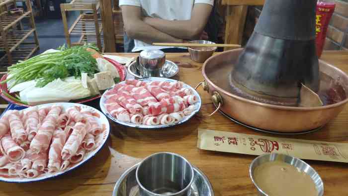 東鎮老火鍋(黃島紫金山店)