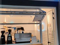 门面-AllorNothing横竖横咖啡(天虹店)