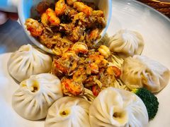 蟹粉小龙虾拌面-馋三尺蟹粉小笼(人民广场店)
