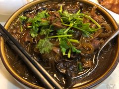 小鸡炖蘑菇-大东方饺子王
