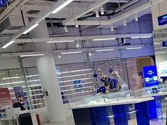 -优购镜仓(黄岛吾悦店)