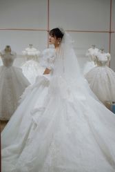 -派丽莫Pellimo原创设计婚纱品牌