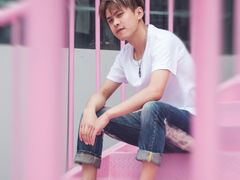 打卡二楼粉色网红楼梯-深圳来福士广场