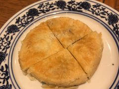 手工鲜花饼-滇越乘象云南餐厅(次渠店)