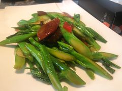 芥兰炒腊肉-稻鲜记潮汕砂锅粥