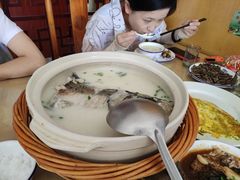 -天乐农家鱼头王(天目湖店)