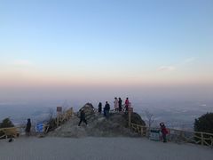 -鬼笑石后山停车场