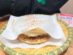 肉夹馍-陇上秦轩西安biangbiang面(朝龙汇店)