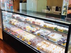 面包甜点陈列柜-新侨三宝乐面包店(崇文门店)