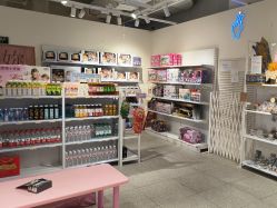 -嗨本可潮玩仓(大兴大悦春风里店)