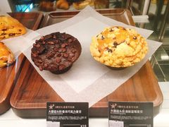 -星巴克臻选(深圳龙华红山天虹店)