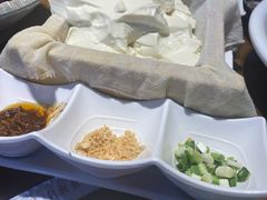 一块豆腐-95号酱骨·一块豆腐(展春园西路店)
