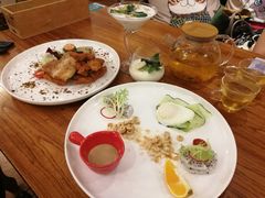 -more than meow吴止猫主题餐厅(承德 中船汇店)