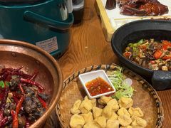 -老滇山寨•云南特色菜•地方菜•民族风情歌舞表演(金碧店)