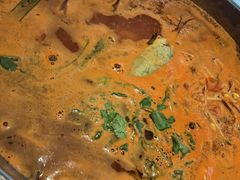 -野山舂·贵州现舂酸汤火锅(鸿通城店)