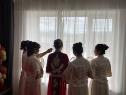 -禕·愫白婚纱商店