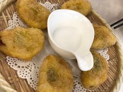 黄米炸糕-那达慕蒙古风味酒楼