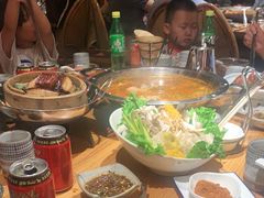 -野山舂·贵州现舂酸汤火锅(鸿通城店)