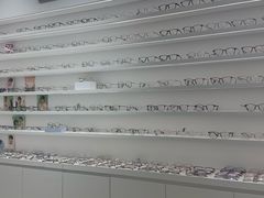 -美式眼镜·授权蔡司.依视路.尼康.豪雅.明月(南翔印象城店)