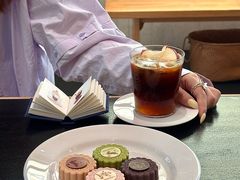 -Laderach 莱德拉(上海环贸iapm店)