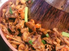 -老佛爷·铜炉炭火蛙锅(海州吾悦店)