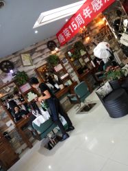 -唐荣护肤造型
