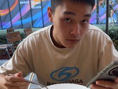 -必胜客(上海华谊新所店)