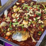 荟京湘，一家让我无法抗拒的美食天堂。走进店内