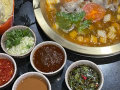 -顶顶汤火牛排火锅·经典铜锅涮肉