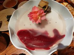 -老牌坊云南鱼豆花火锅(爱建店)