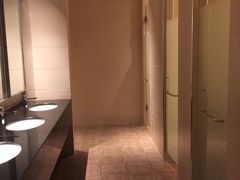 -上海虹桥西郊假日酒店