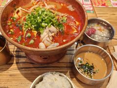 -成都你六姐·牛肉冒菜(上海环宇荟店)